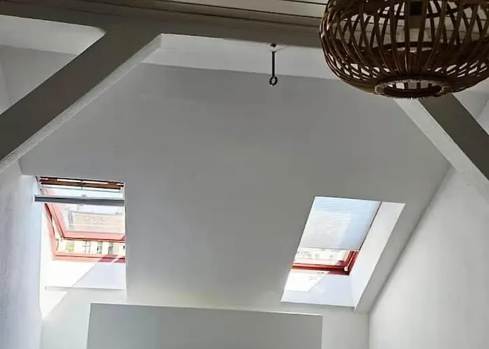 Dachgeschosswohnung In Historischem Monument *