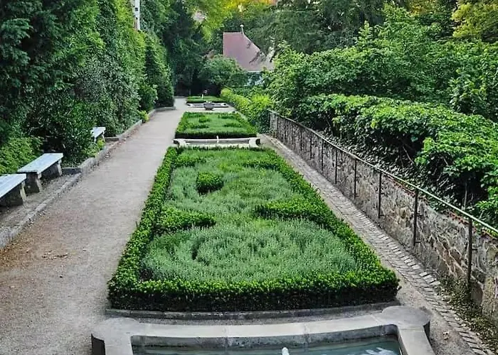 Dachgeschosswohnung In Historischem Monument